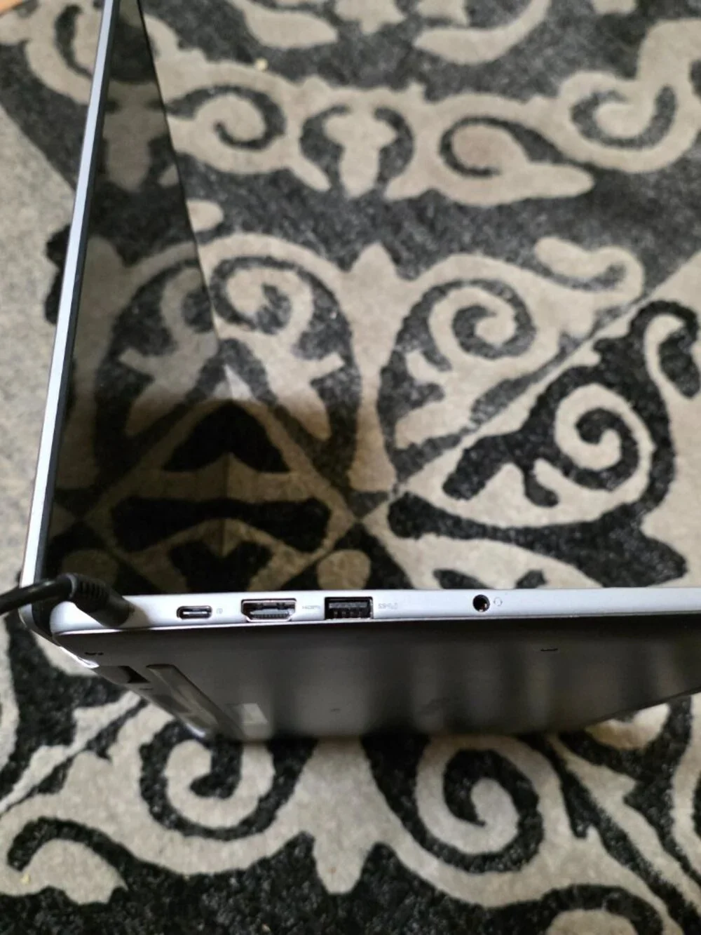 Dell Inspiron 13 7359 2-in-1 touchscreen laptop computer - 8GB RAM and 256 GB SS